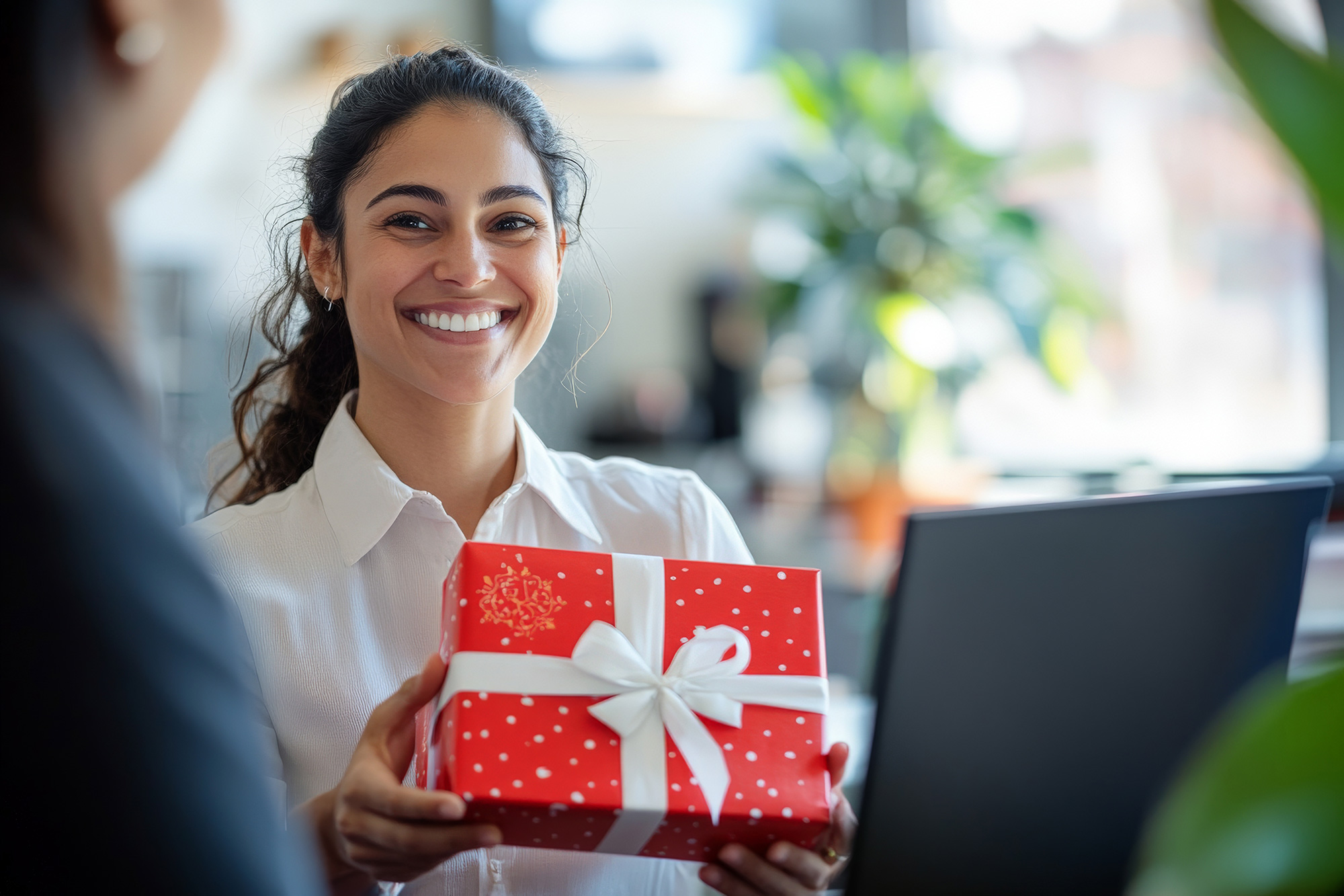 Livraison cadeaux BtoB : dépense ou levier de fidélisation ?